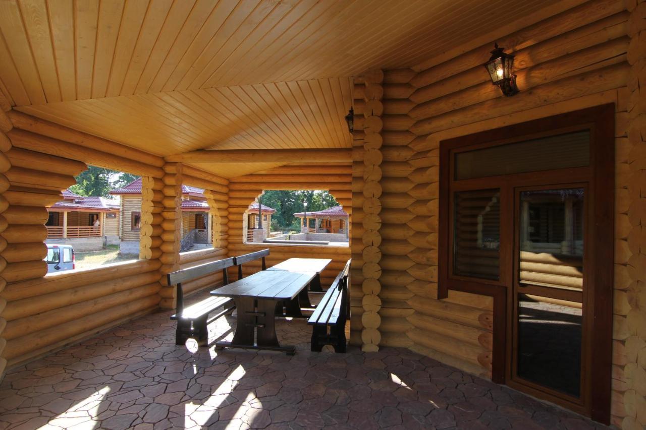 Загородный Комплекс Fort Pirnov Park Pirnove Extérieur photo