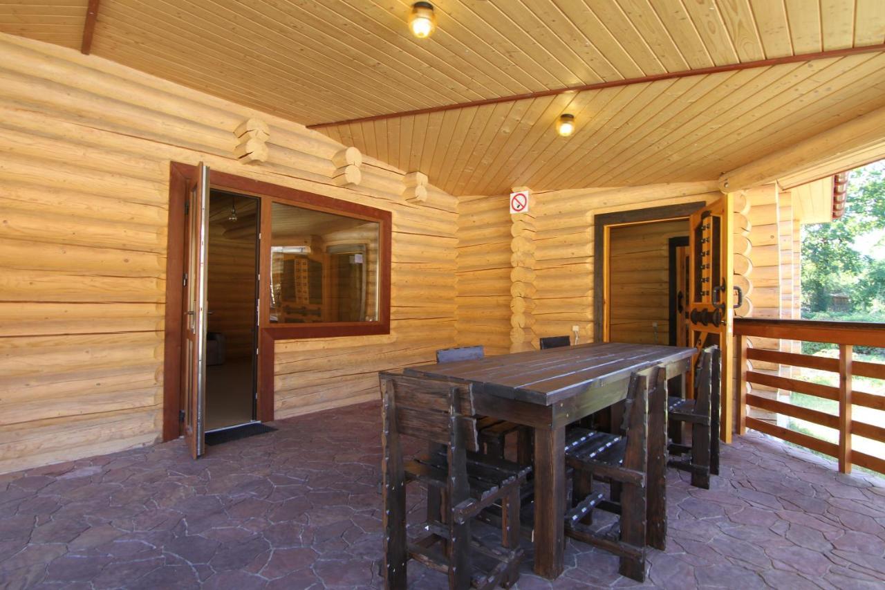 Загородный Комплекс Fort Pirnov Park Pirnove Extérieur photo