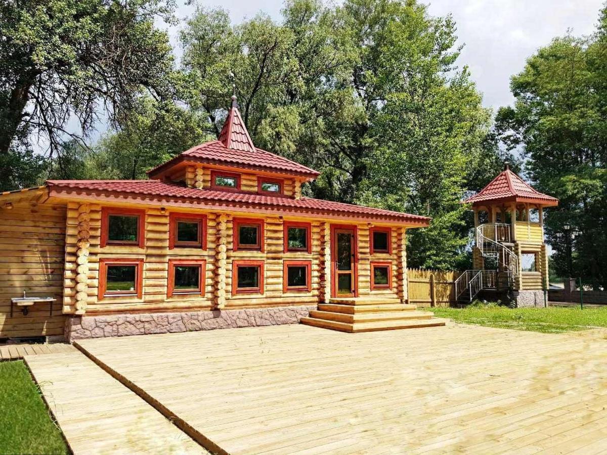 Загородный Комплекс Fort Pirnov Park Pirnove Extérieur photo