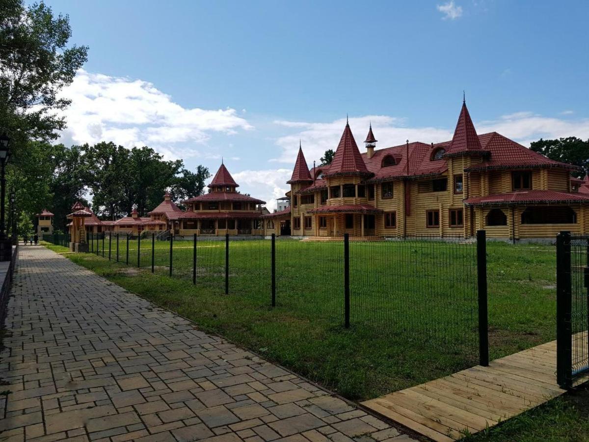 Загородный Комплекс Fort Pirnov Park Pirnove Extérieur photo