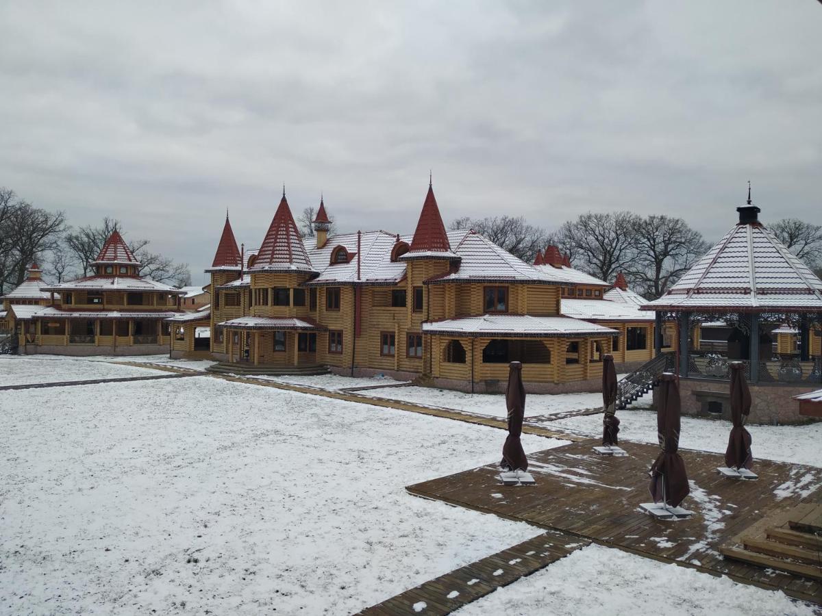 Загородный Комплекс Fort Pirnov Park Pirnove Extérieur photo